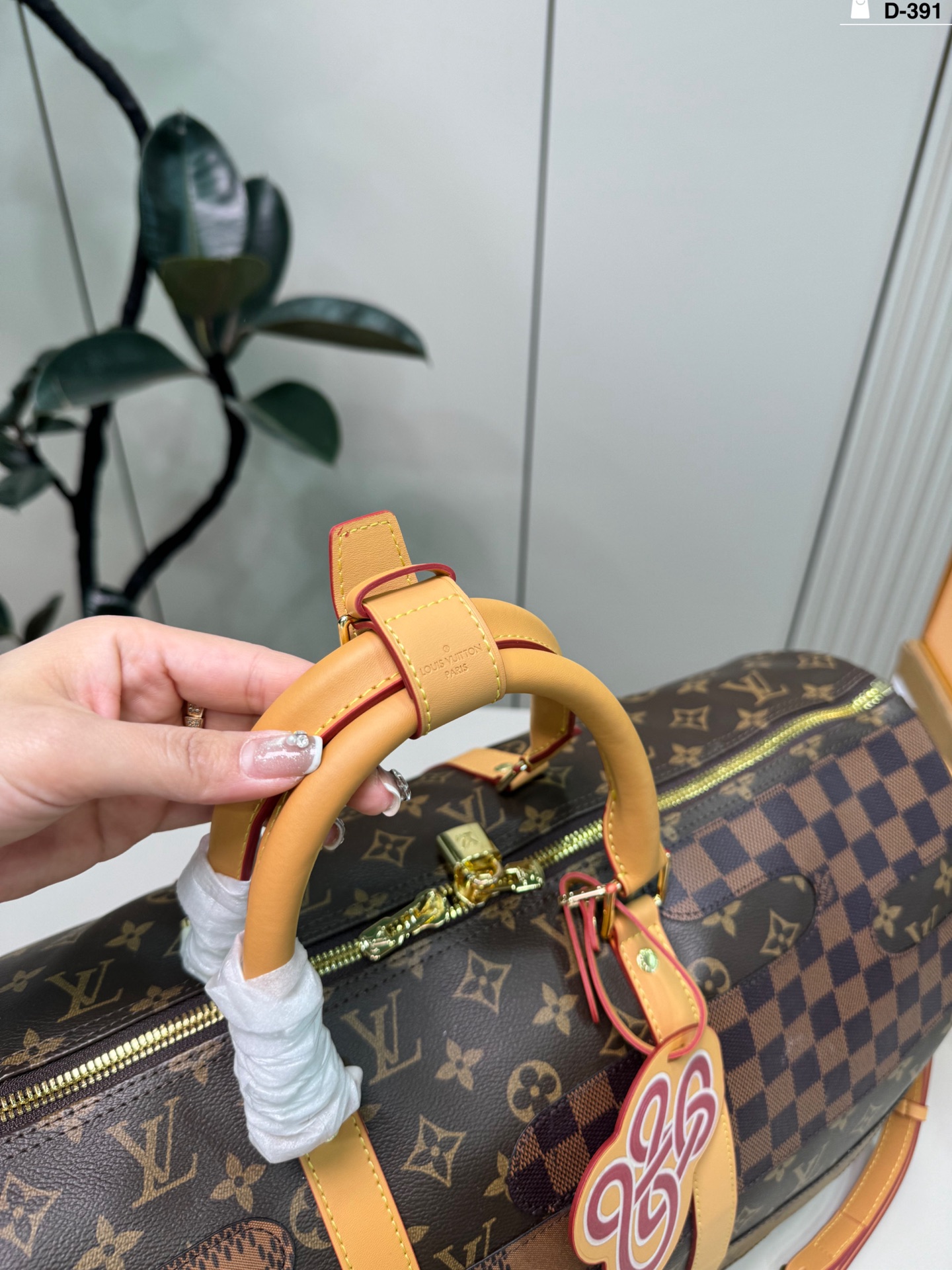Louis Vuitton p185 D-391 50 28 Nigo Keepall OR Bag