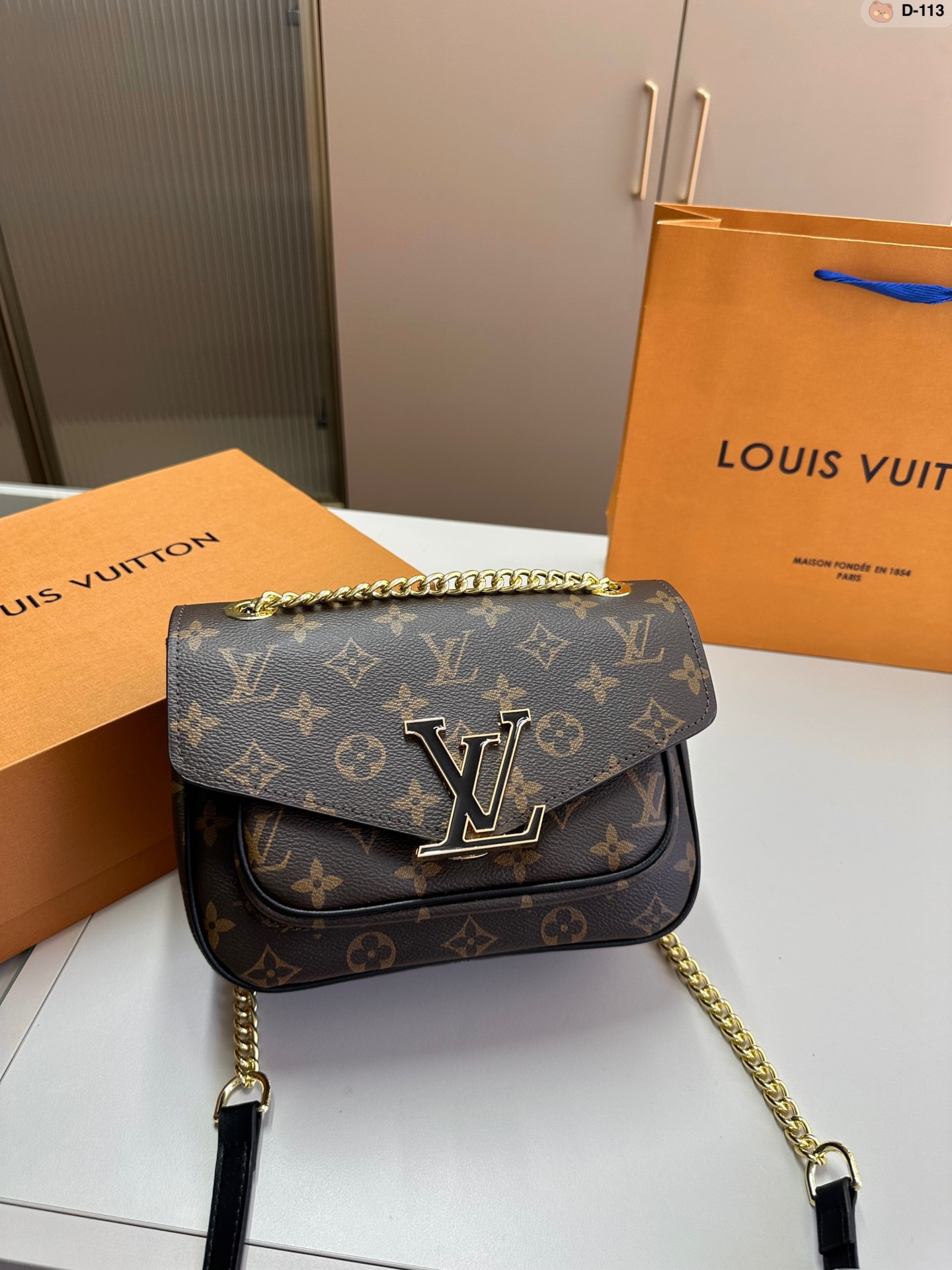 Louis Vuitton Canvas Shoulder Bag