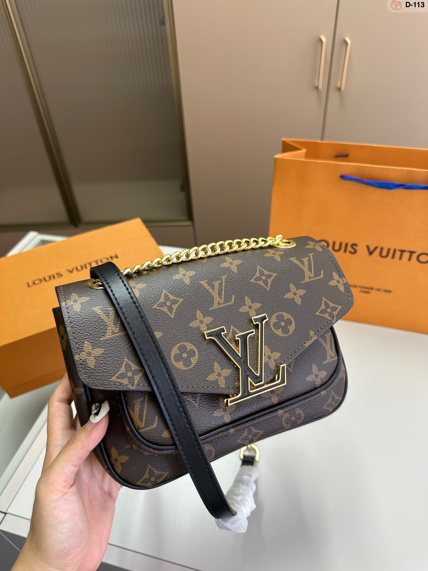 Louis Vuitton Canvas Shoulder Bag