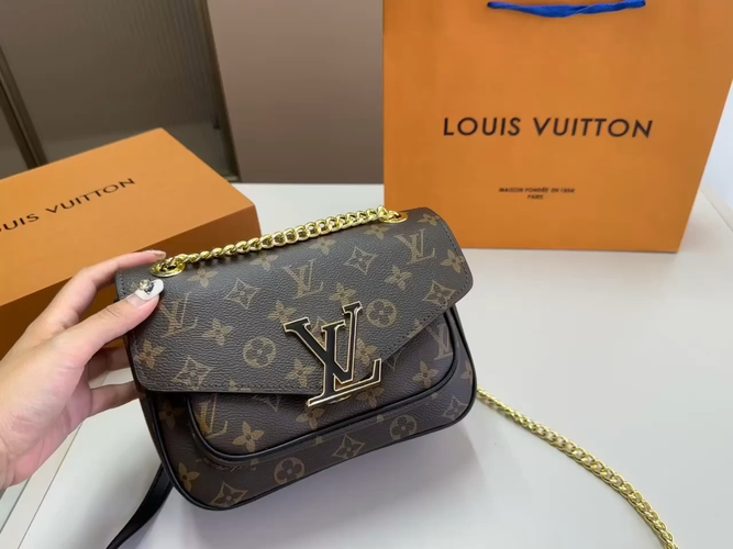Louis Vuitton Pochette Metis Bag Bags
