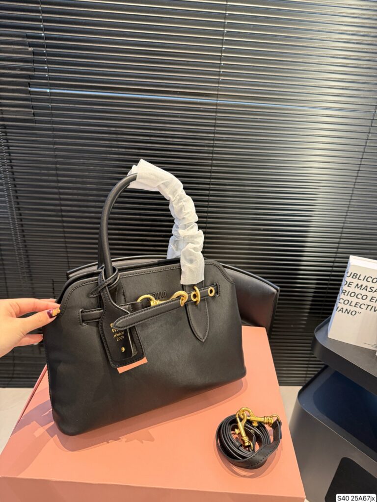 Designer E Bag editorial product context 2