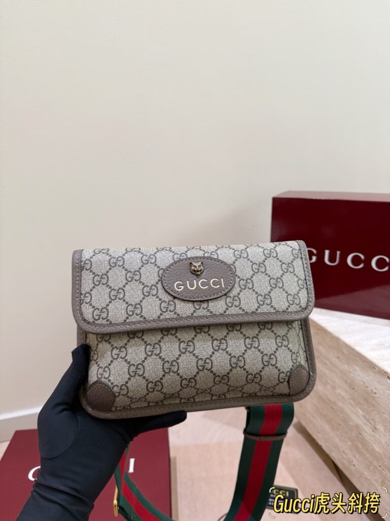 Gucci Beige Leather Belt editorial product context 1
