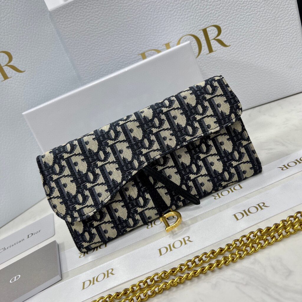 Dior Oblique On Chain Beige Canvas Wallet editorial product context 3