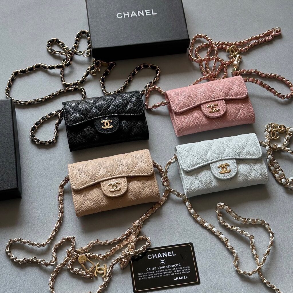 Chanel Flap Mini ON Chain Wallet editorial product context 1