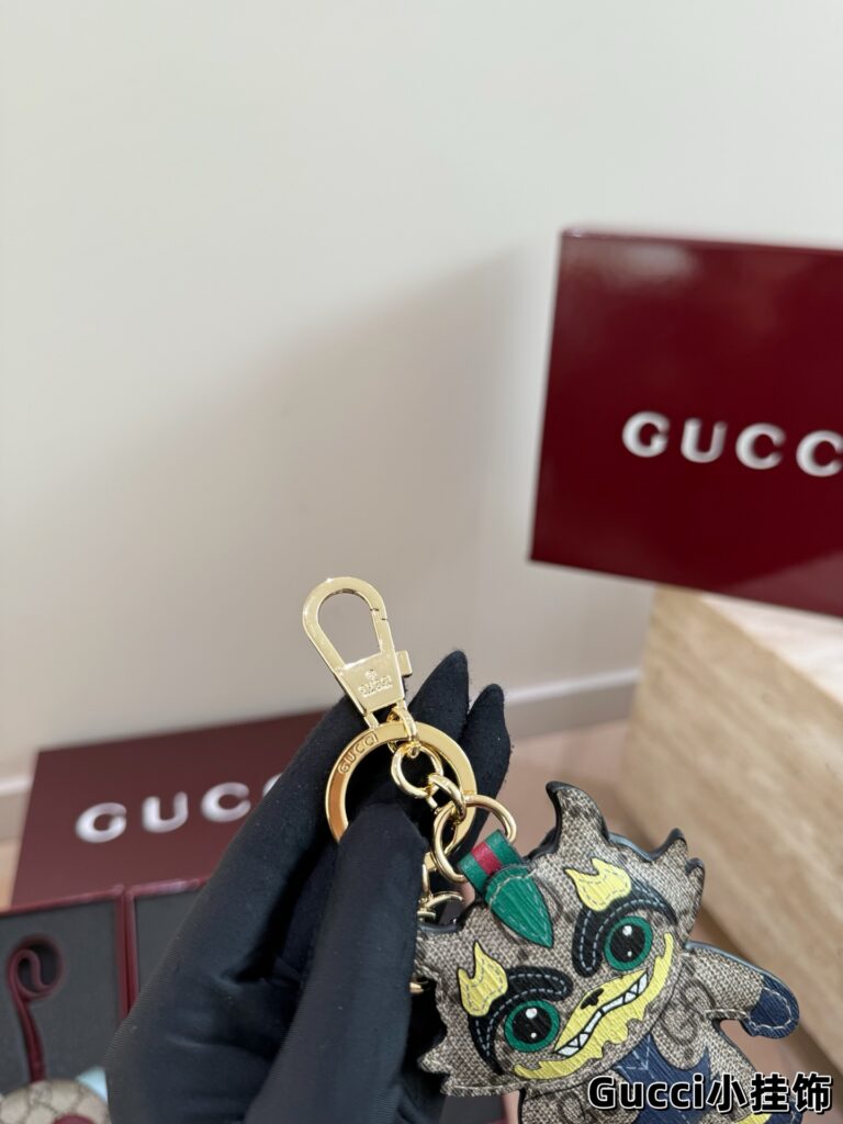 Gucci Charm Gold Leather Handbag editorial product context 3