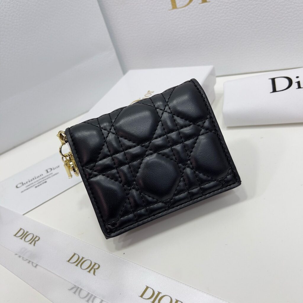 Dior Lady Iconic Cannage Stitching Leather Wallet editorial product context 1