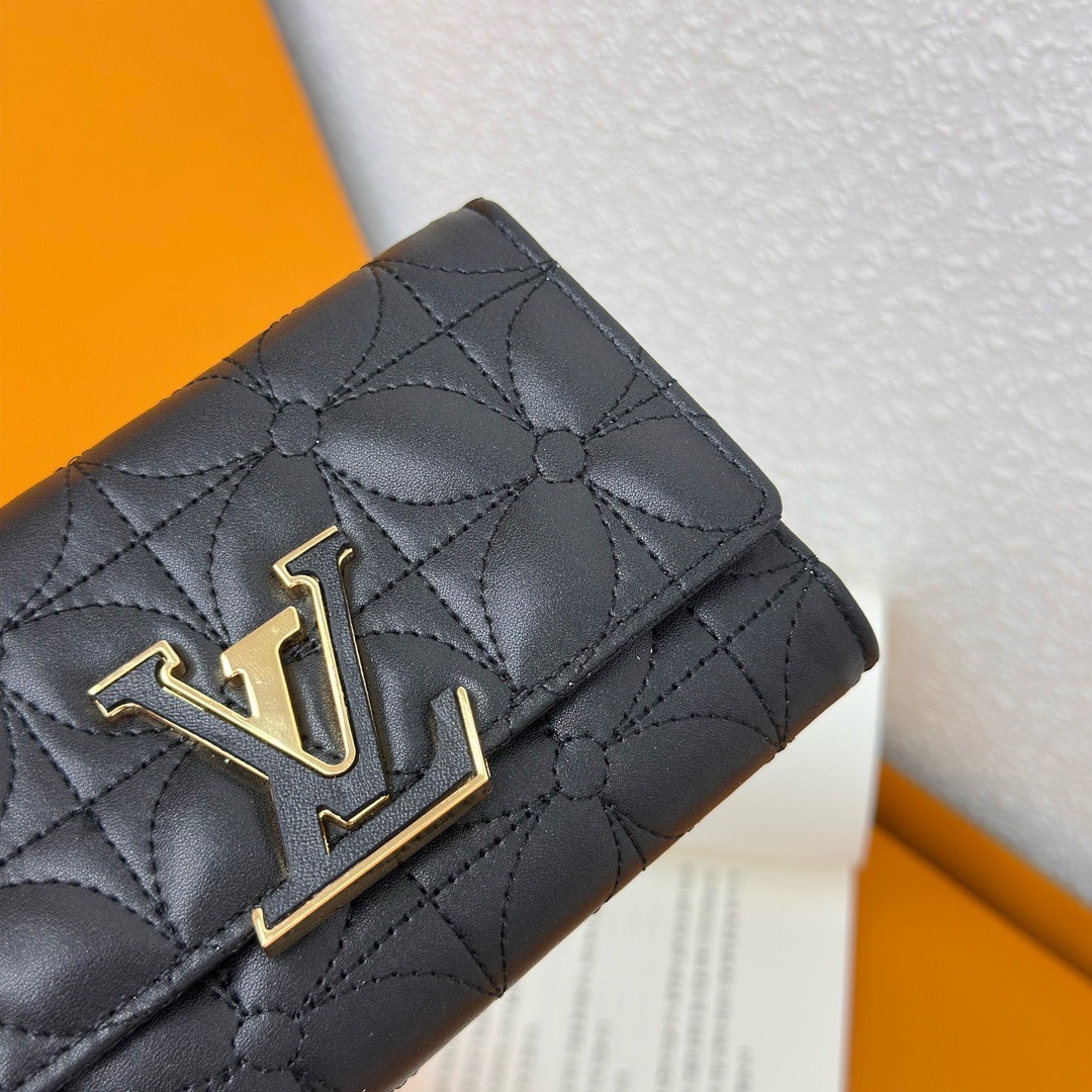 Louis Vuitton Monogram Card Holder