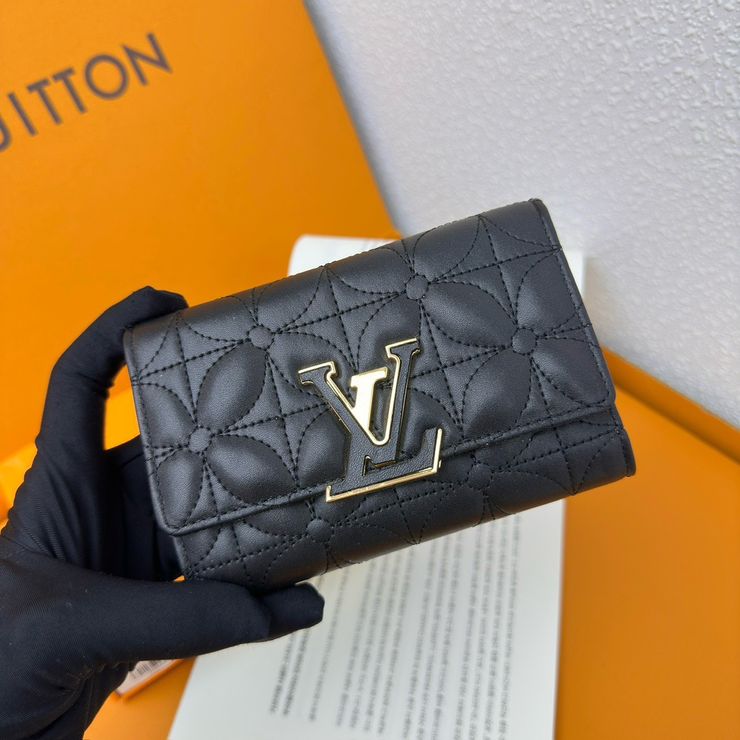 Louis Vuitton Monogram Card Holder