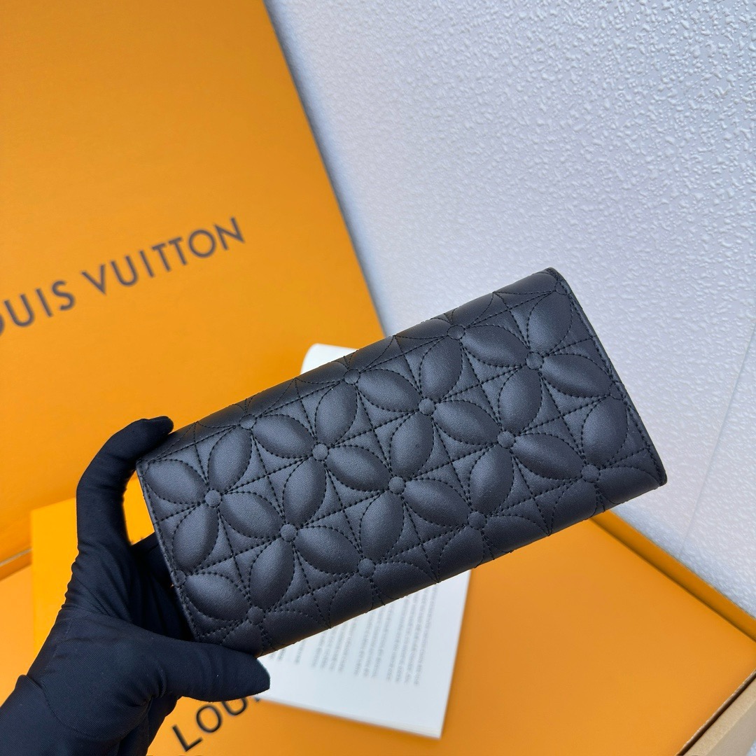Louis Vuitton Kate Wallet
