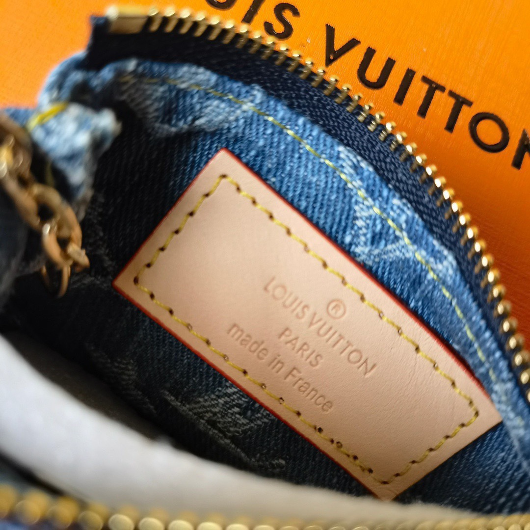 Louis Vuitton Card Holder