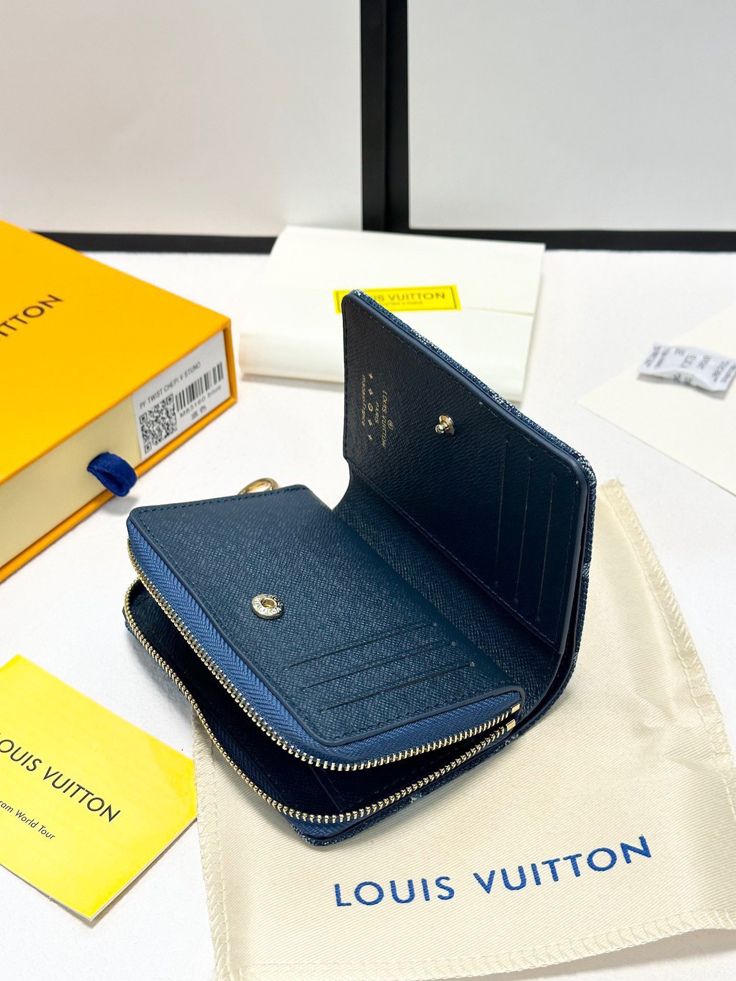 Louis Vuitton PF Twist Chepi V Stuno Wallet