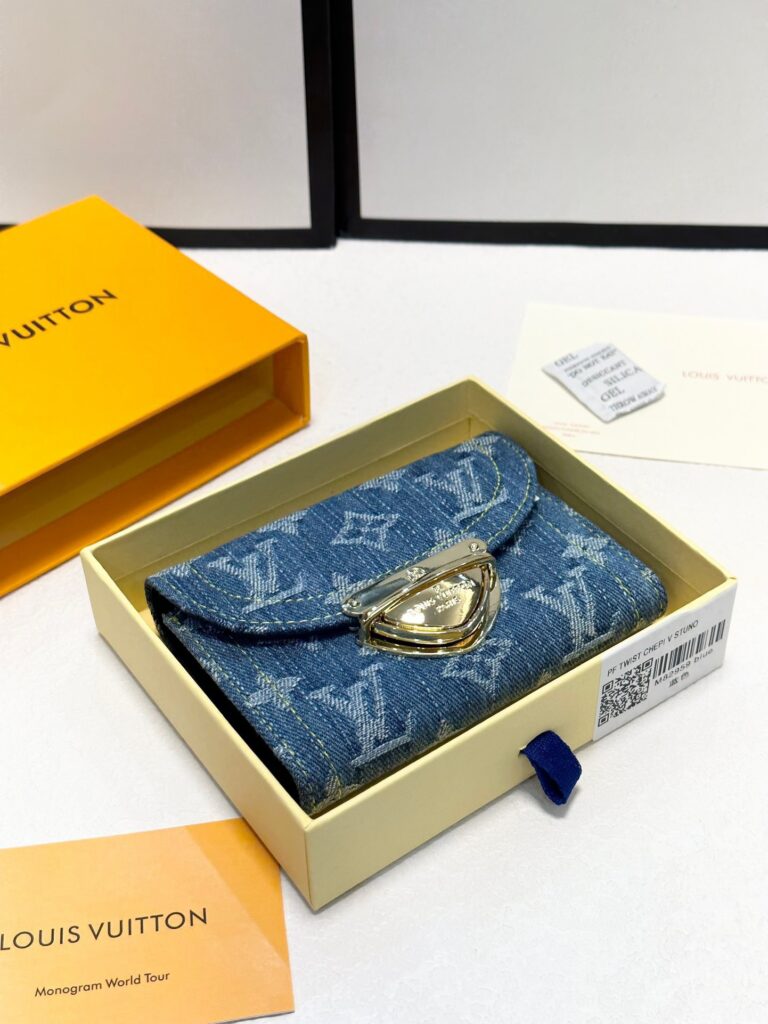 Louis Vuitton Monogram World Tour Twist Wallet editorial product context 1