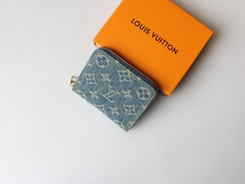 Louis Vuitton Pocket Organizer Bag editorial product context 2