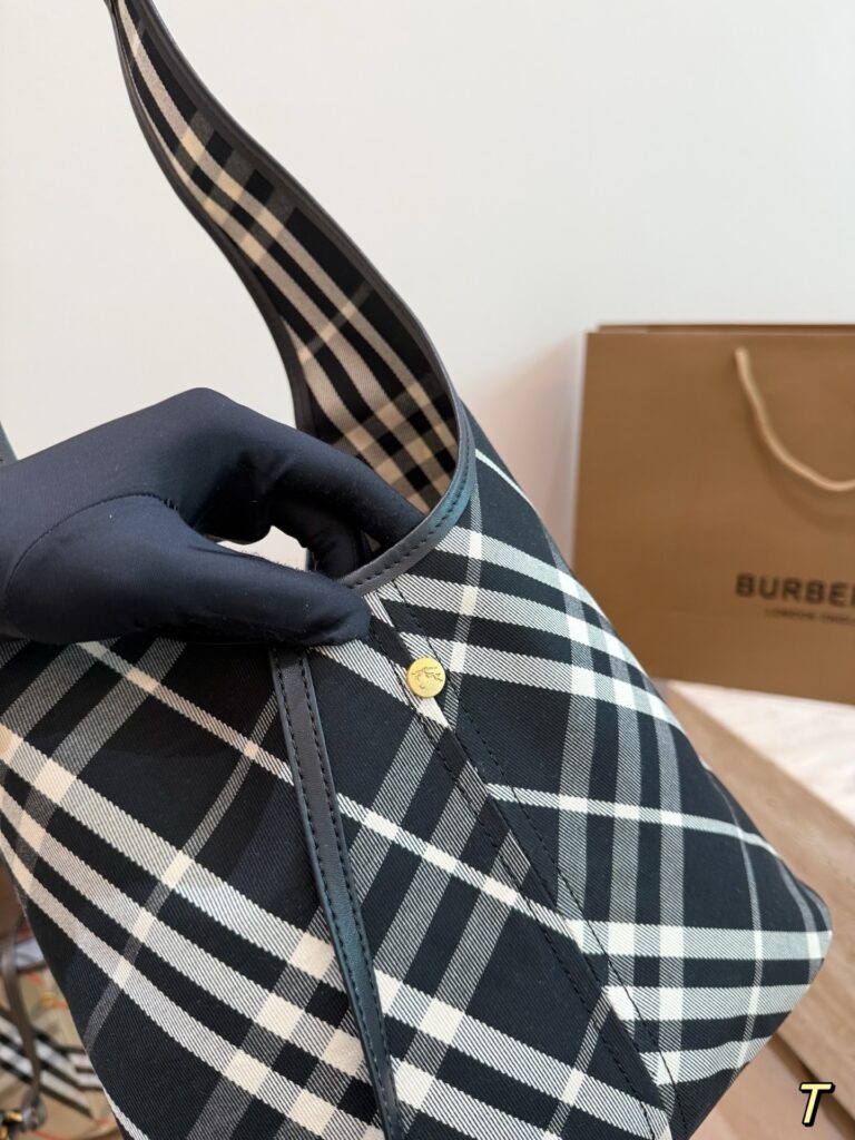 Burberry Black Shoulder Bag editorial product context 3