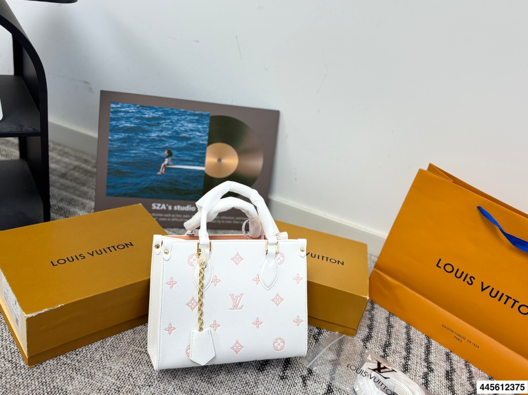 Louis Vuitton OnTheGo Tote Bag