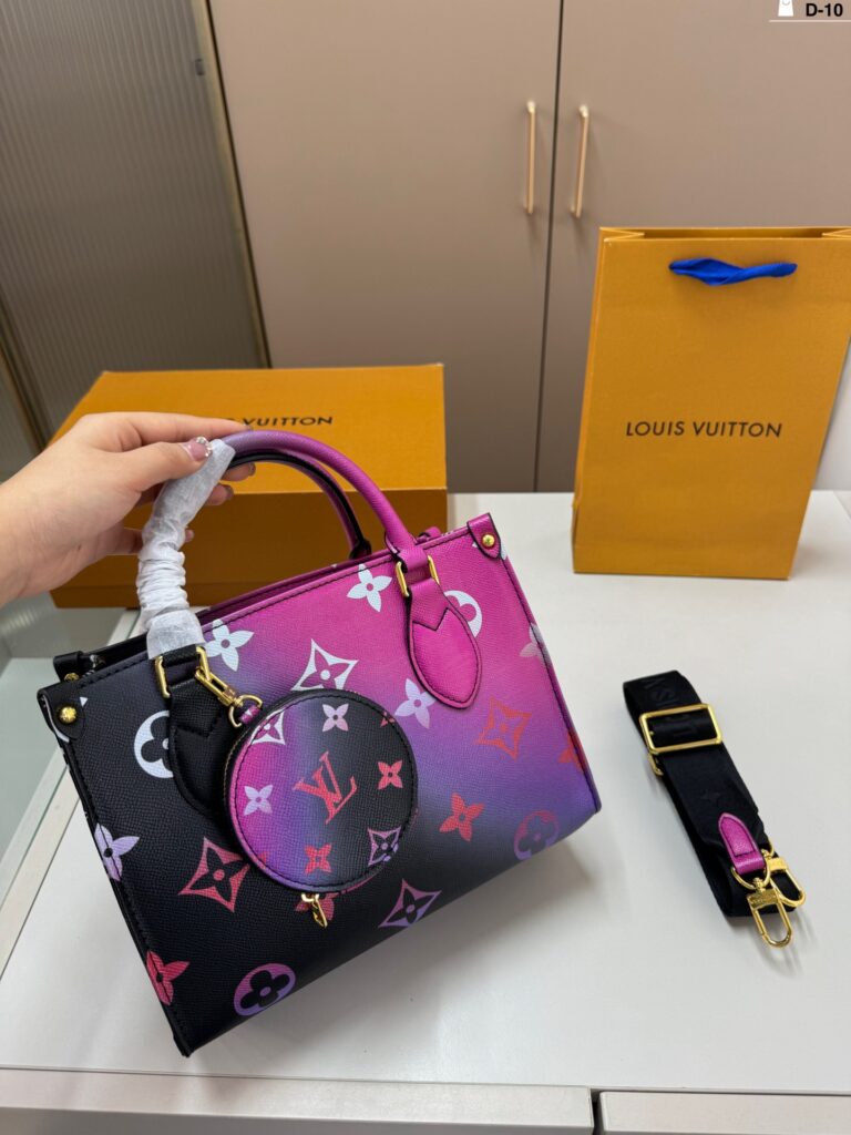 Louis Vuitton Bandoulière 25 Speedy Bag editorial product context 1