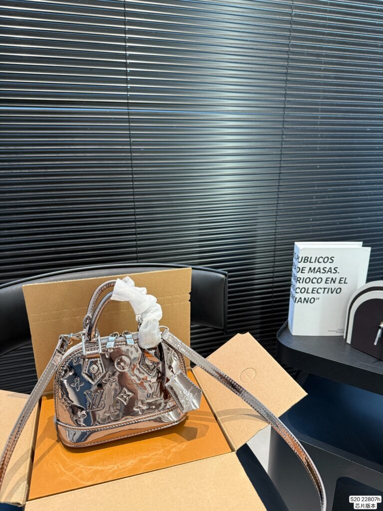 Louis Vuitton Handbag editorial product context 3