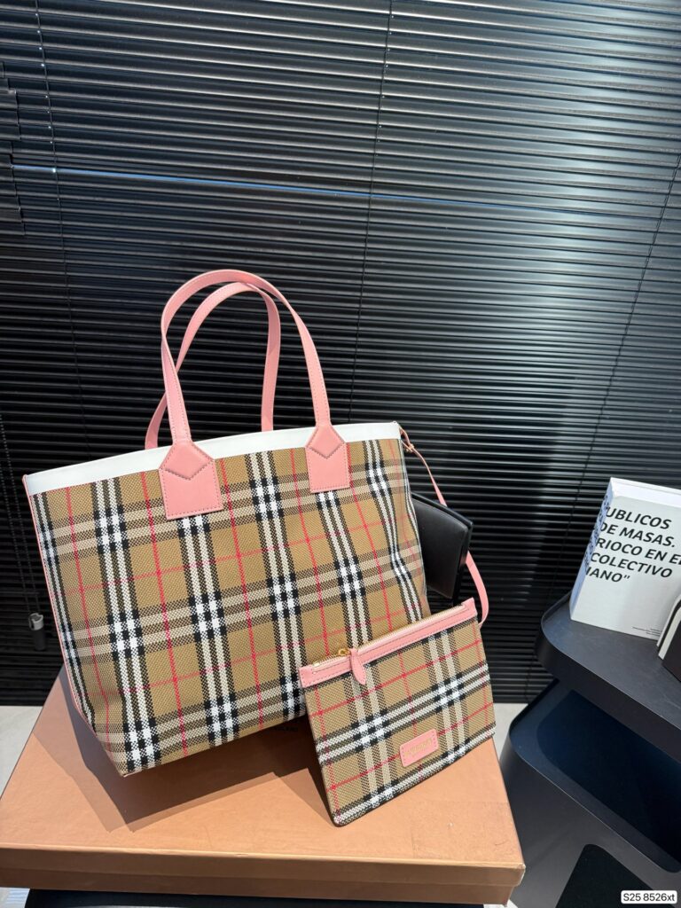 Designer B3BT Bag editorial product context 2