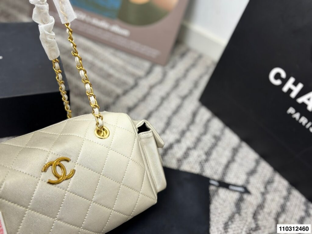 Chanel p145 30 15 Bag editorial product context 2