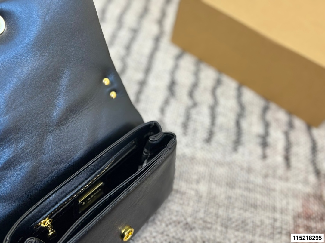 Bvlgari p130 21 15 Bag