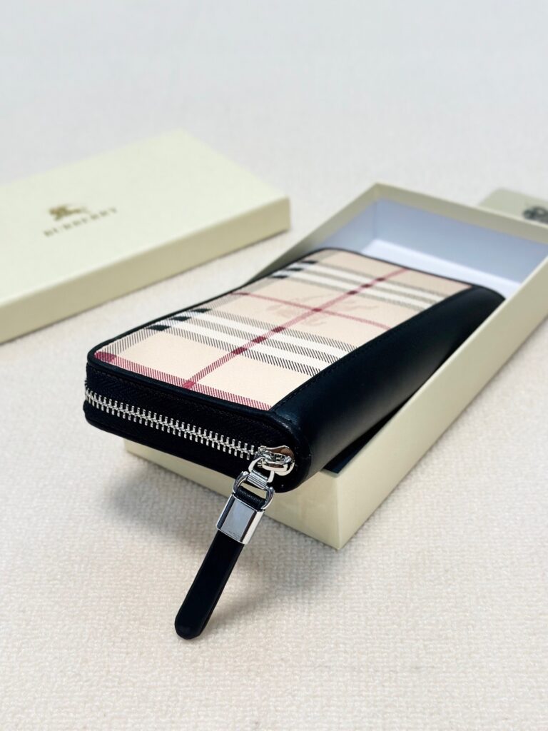 Burberry Black Leather Wallet editorial product context 2