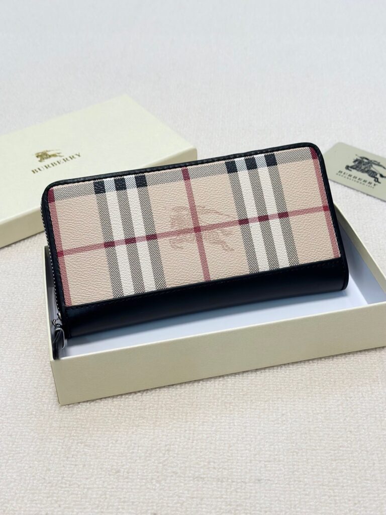 Burberry Black Leather Wallet editorial product context 1