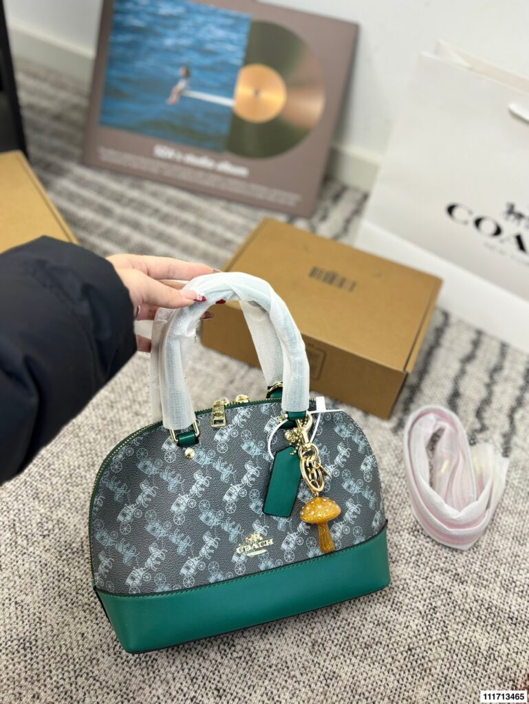 Designer P9OQ Bag editorial product context 3