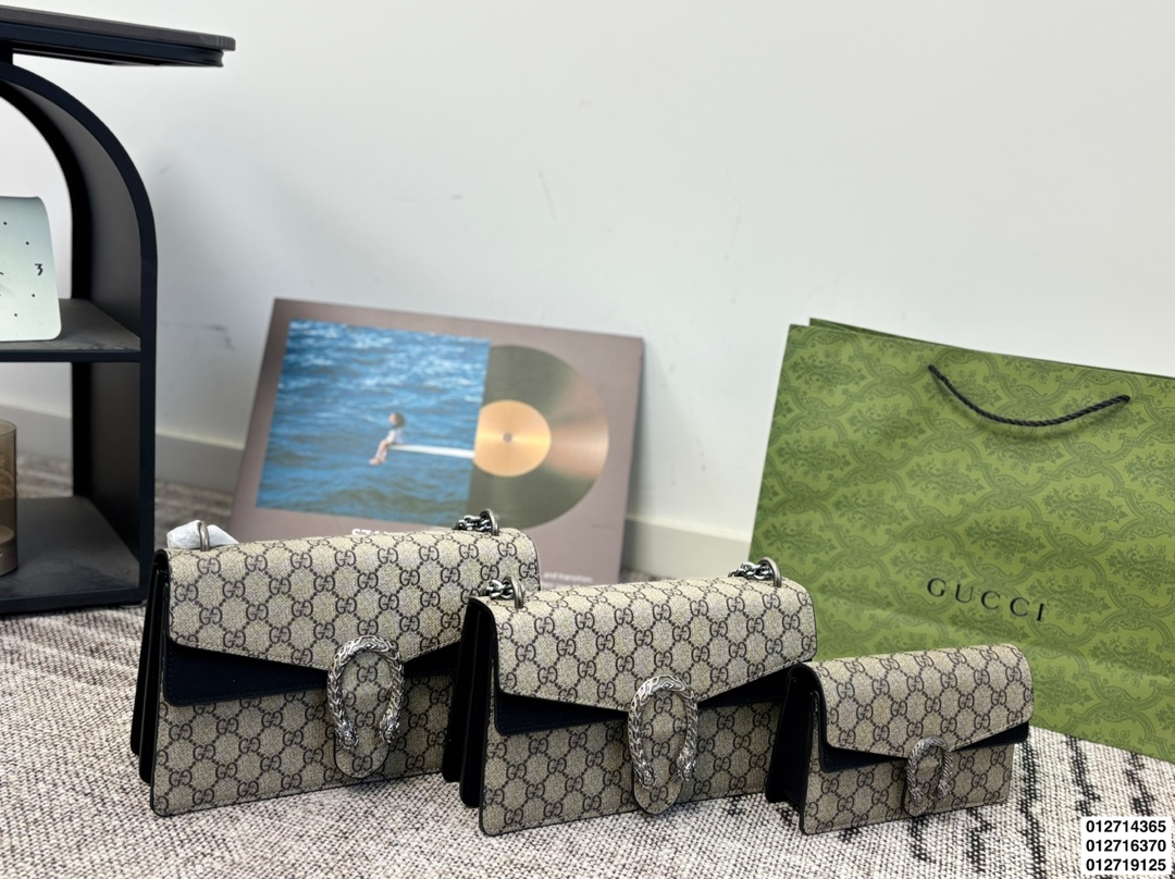 Gucci Dionysus Shoulder Bag