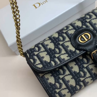Dior Oblique Wallet on Chain
