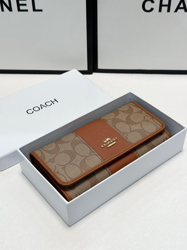 Designer TV4 Bag editorial product context 1