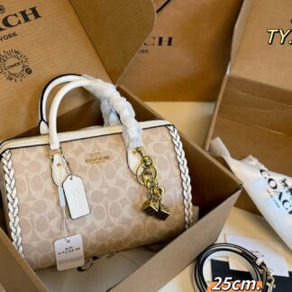 Coach P165 size 25 17 Bag