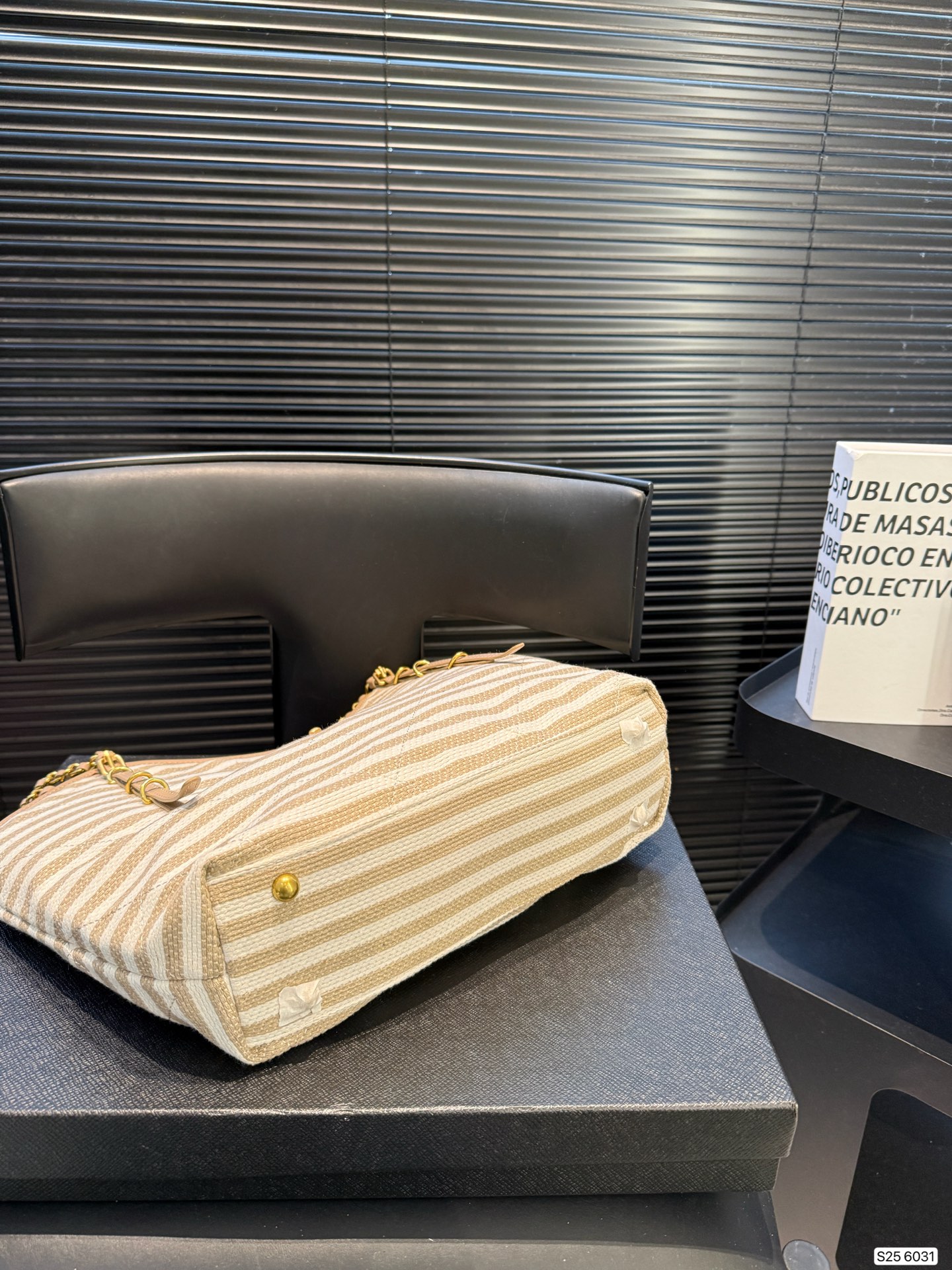 Chanel P160 28 24 6031 Bag