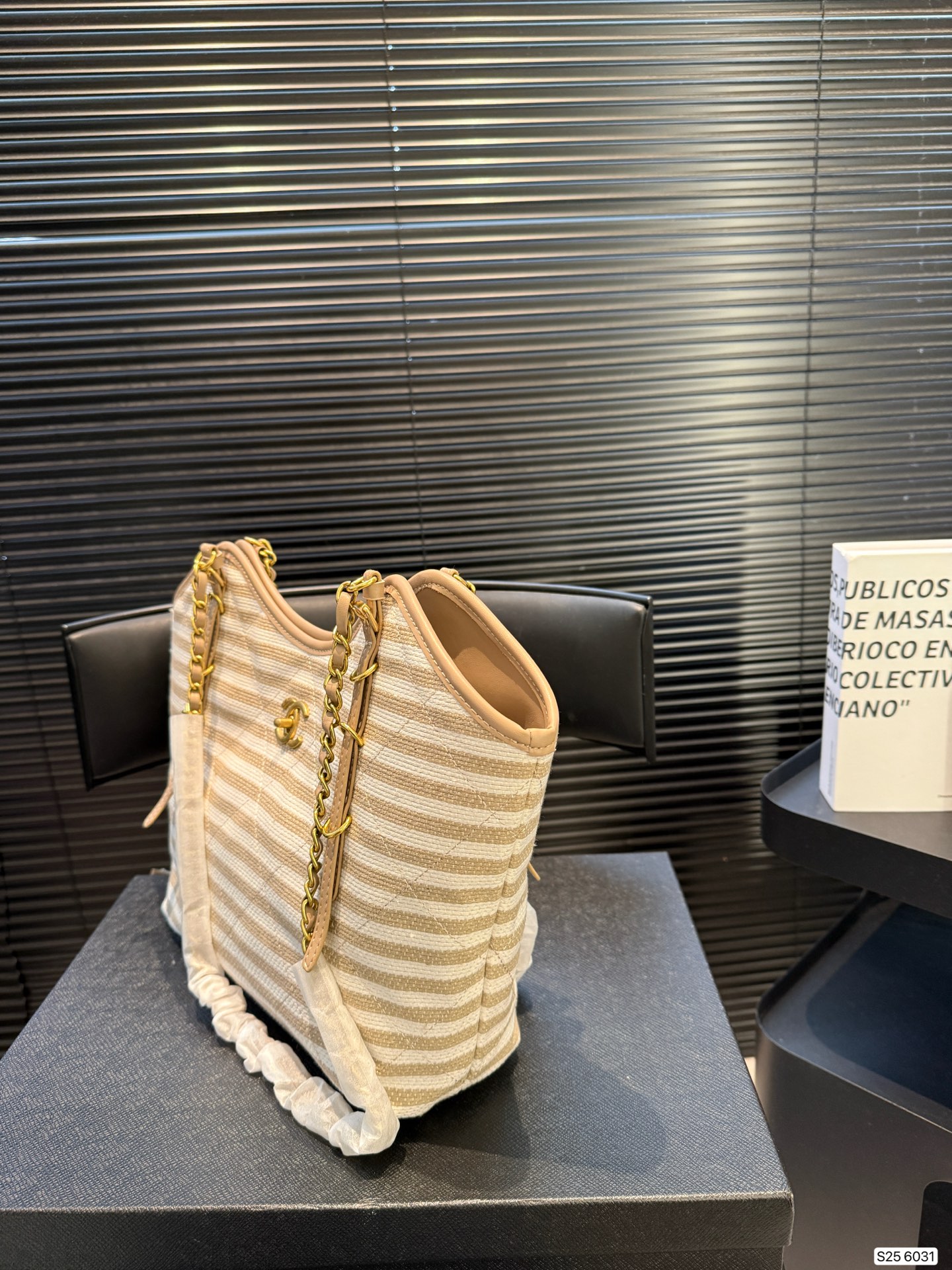 Chanel P160 28 24 6031 Bag