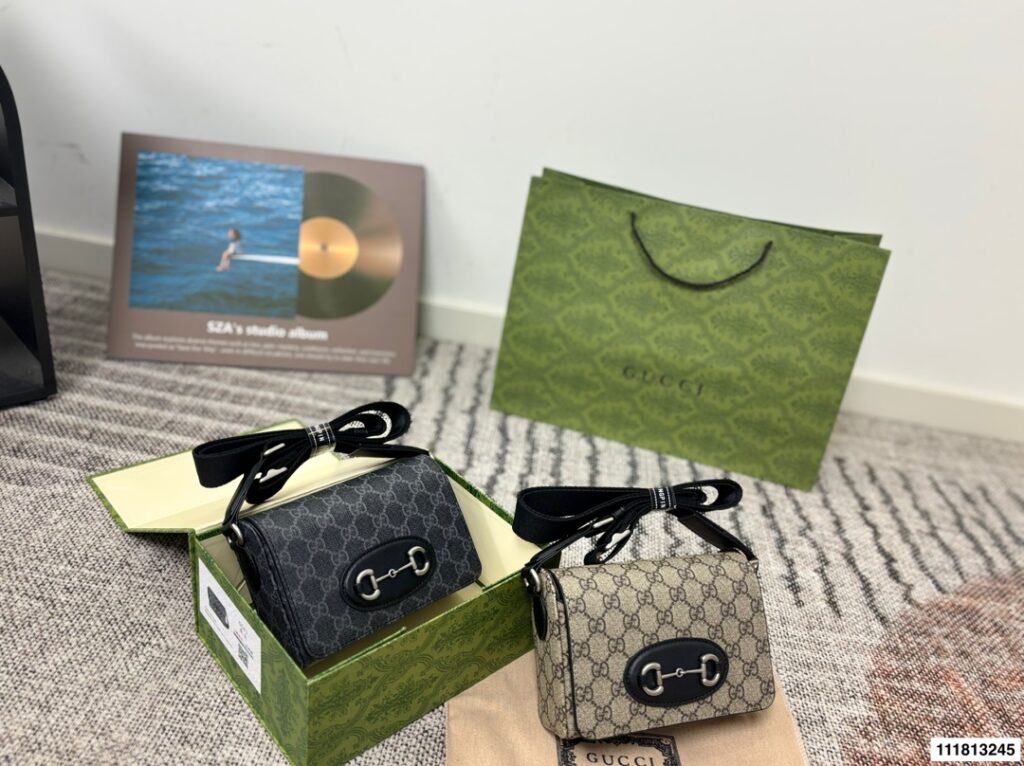 Gucci p130 19 13 GG Clutch 1.9 x 1.1 x editorial product context 1