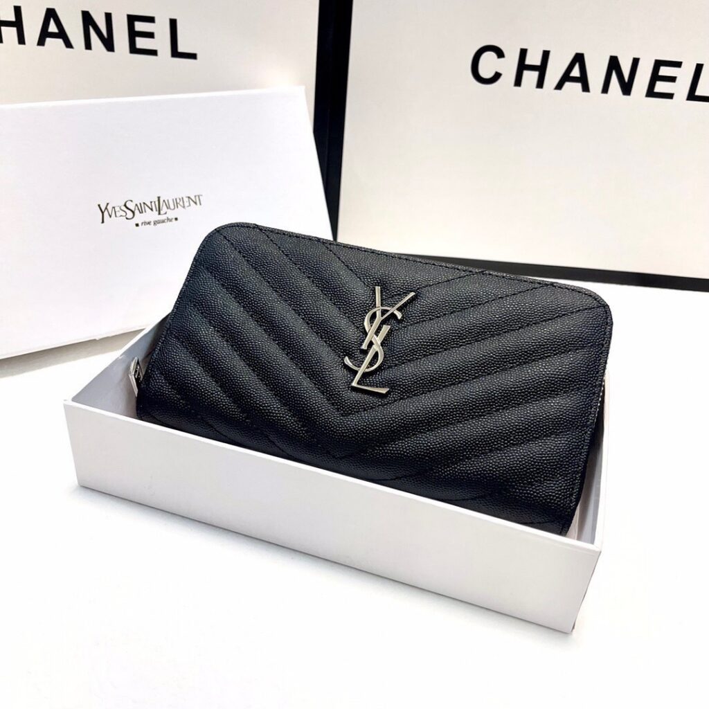 Saint Laurent Black Leather Bag 19 x 10 cm editorial product context 3