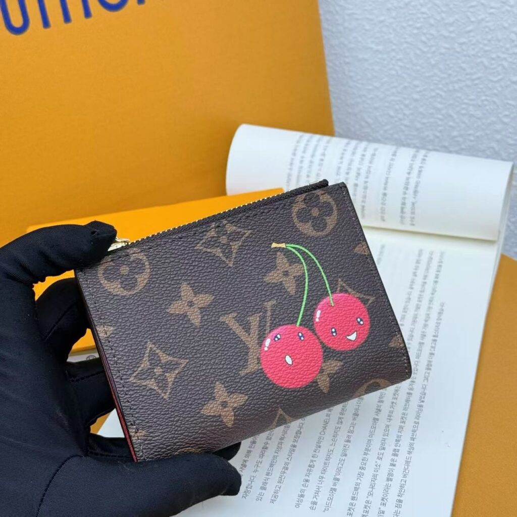 Louis Vuitton Mportefeuille Lisa Monogram Black Calfskin Leather Wallet editorial product context 2