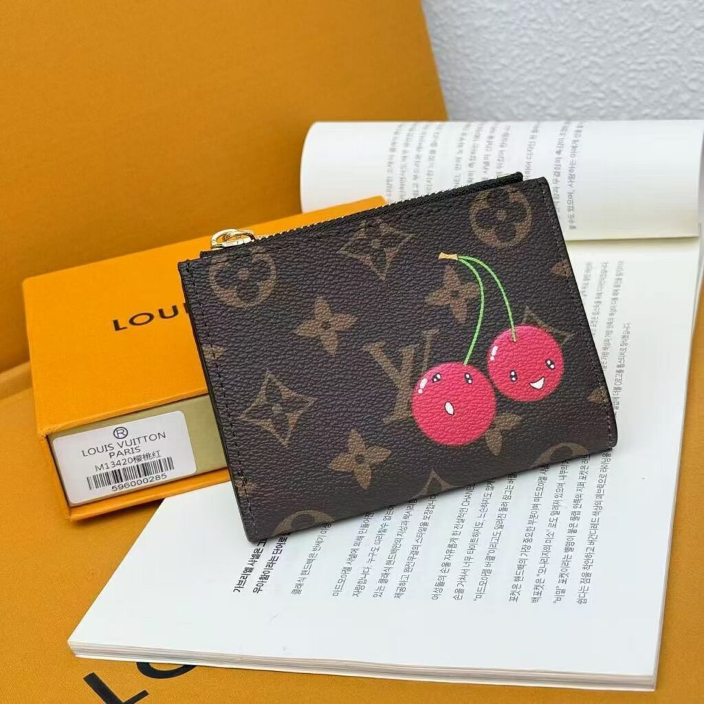 Louis Vuitton Mportefeuille Lisa Monogram Black Calfskin Leather Wallet editorial product context 1
