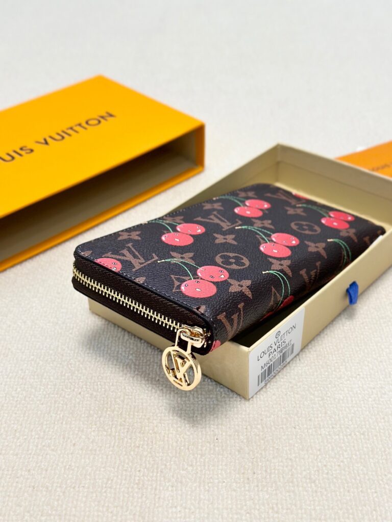 Louis Vuitton 10 Black Calfskin Leather Wallet editorial product context 2