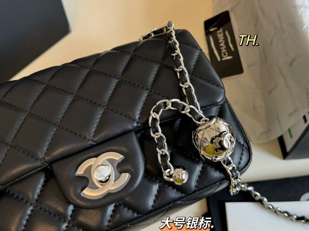 Chanel Large Black Calfskin Leather Clutch editorial product context 3