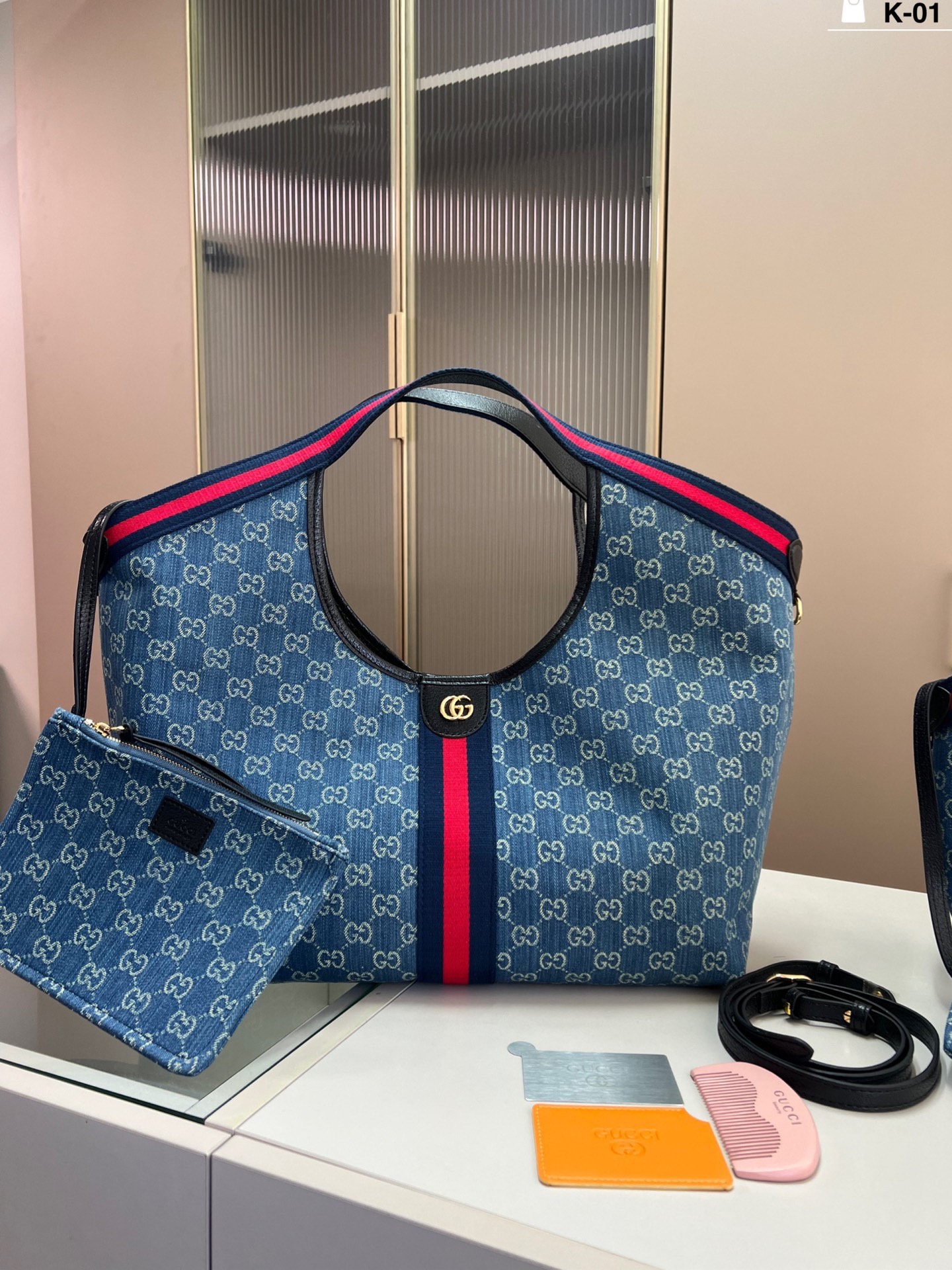 Gucci K-01 26 17 37 23 Tote Bag
