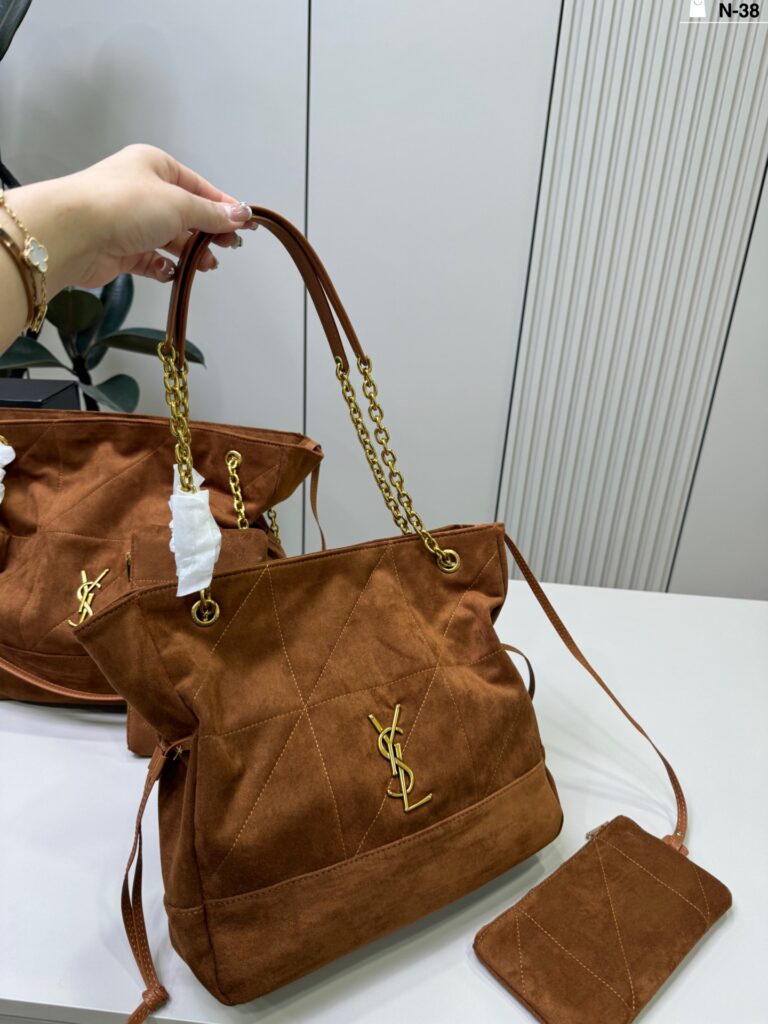 Saint Laurent Jamie Tote Bag 35 x 32 cm editorial product context 1