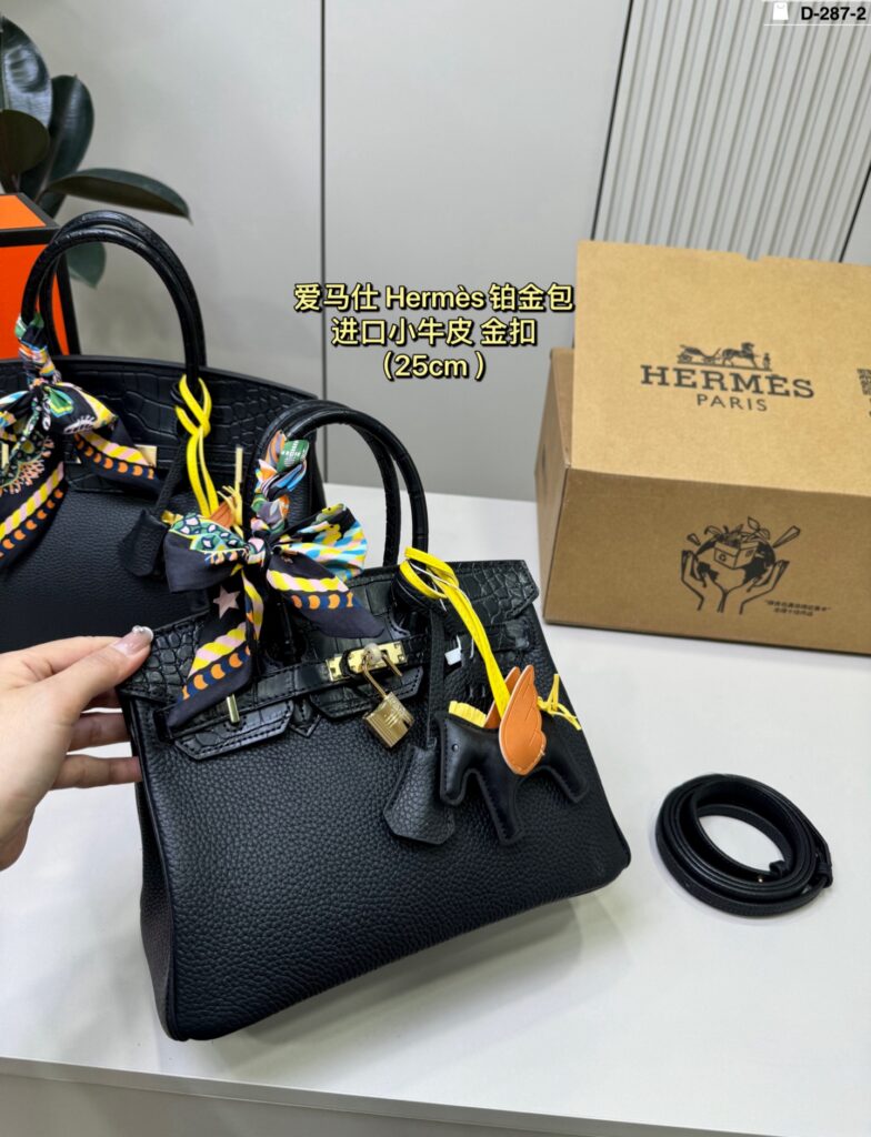Hermes p235 287 30 20 25 17 Bags editorial product context 1