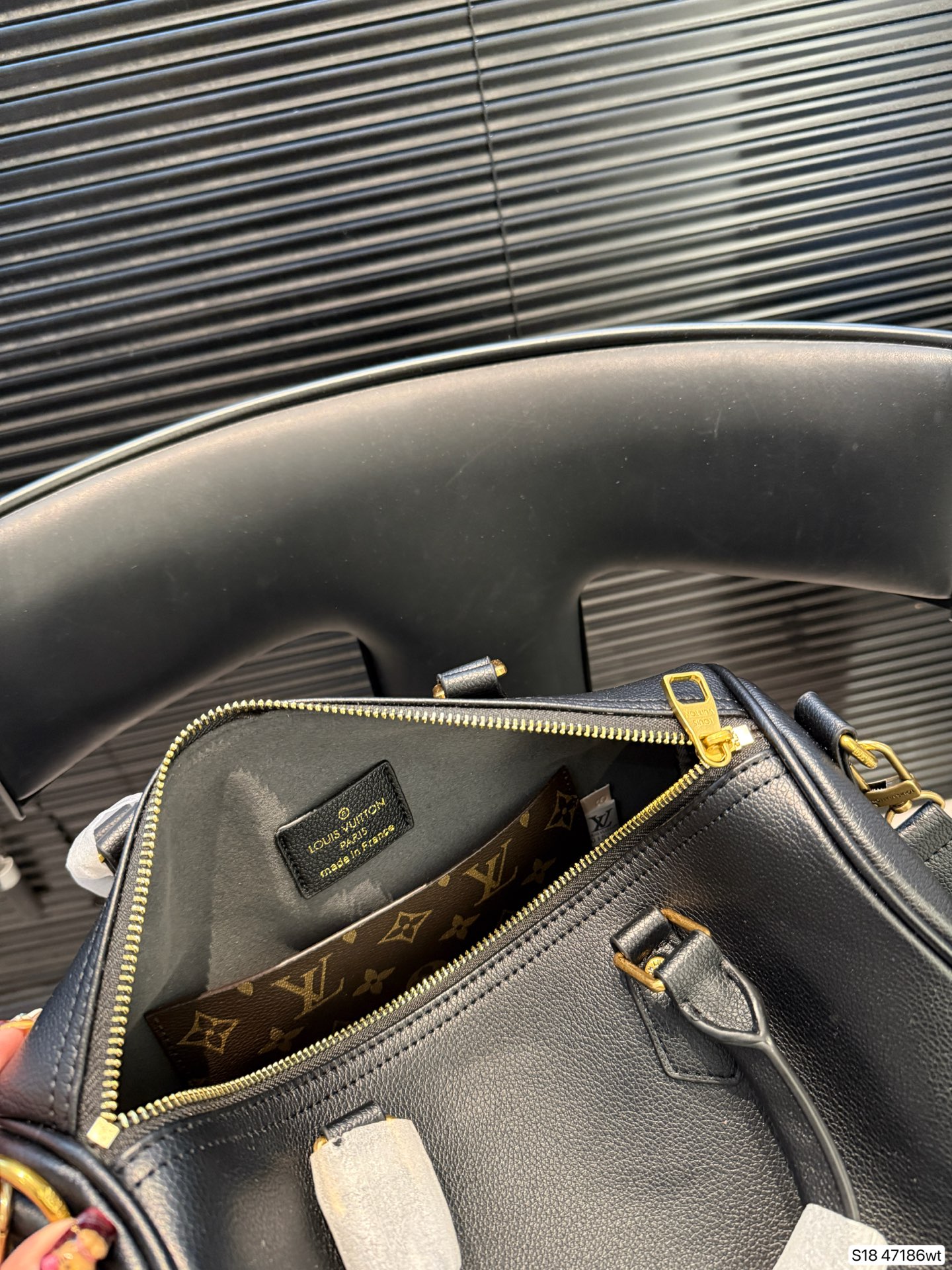 Louis Vuitton P125 Speedy Soft 30 VS Taurillo 21 Bag