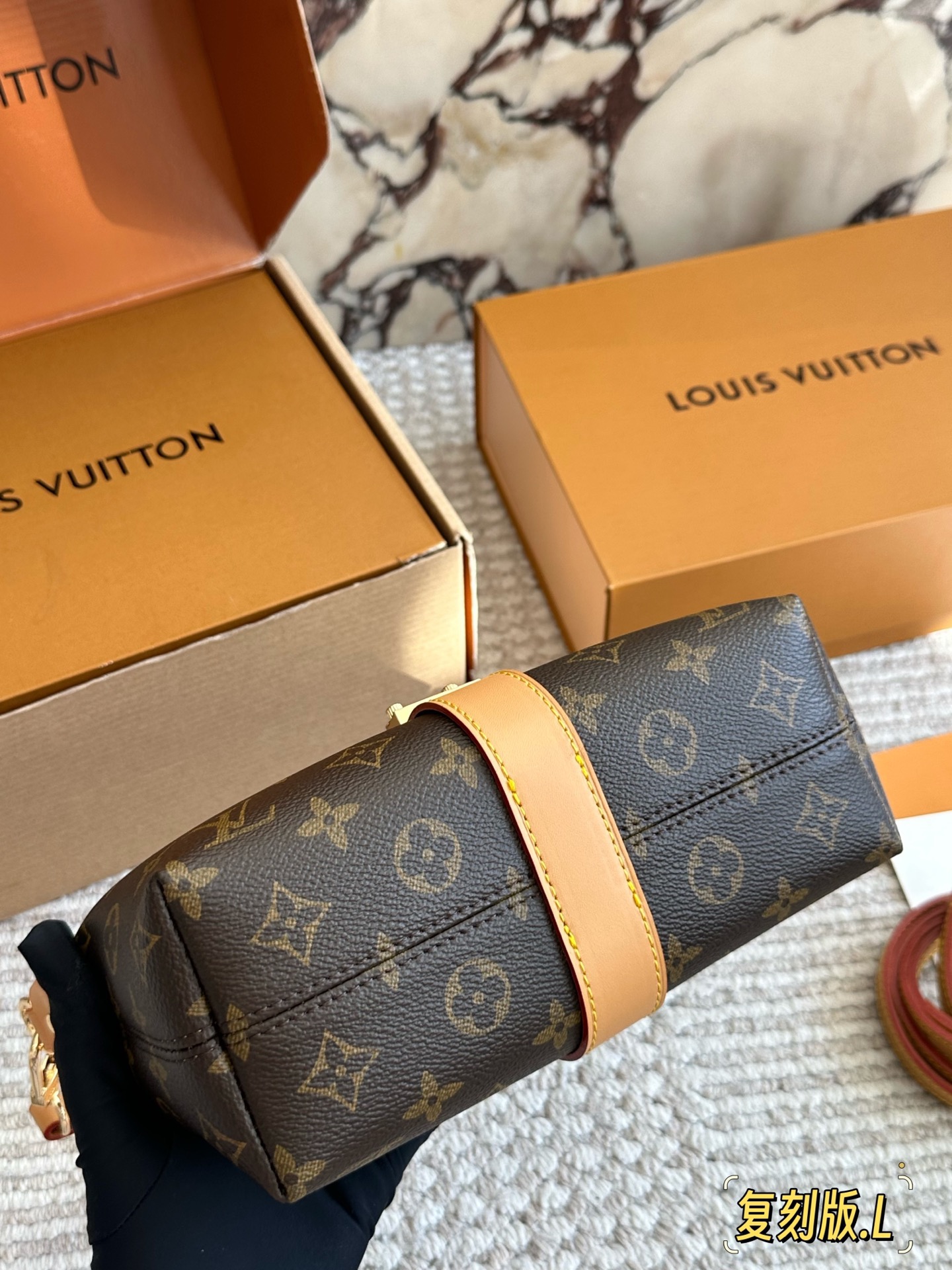 Luxury 150 size 21 MIA Bag
