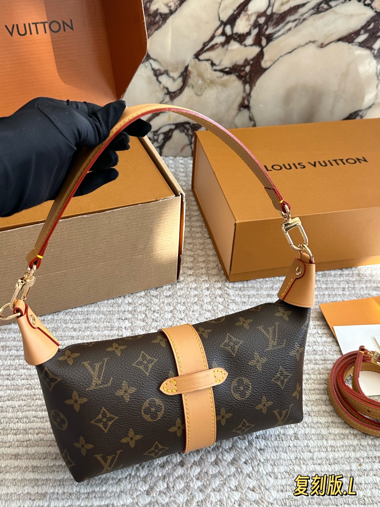 Luxury 150 size 21 MIA Bag