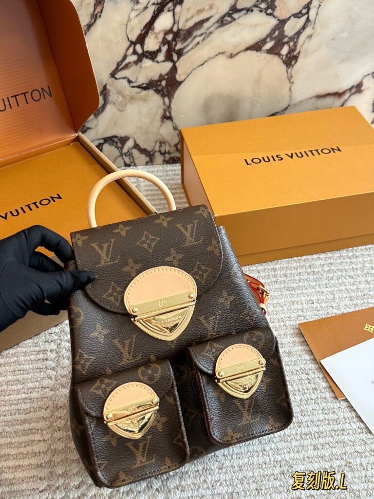 Louis Vuitton White Leather Backpack 20 x 20 cm editorial product context 1