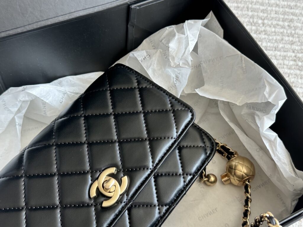 Designer 135 20 WOC Clutch 1.9 x 1.1 x 0.2 editorial product context 2