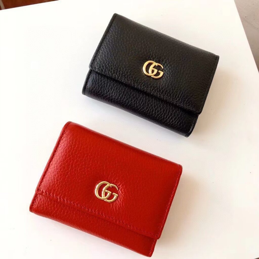 Gucci P85 10 Wallet 1.9 x 1.1 x 0.2 cm editorial product context 1