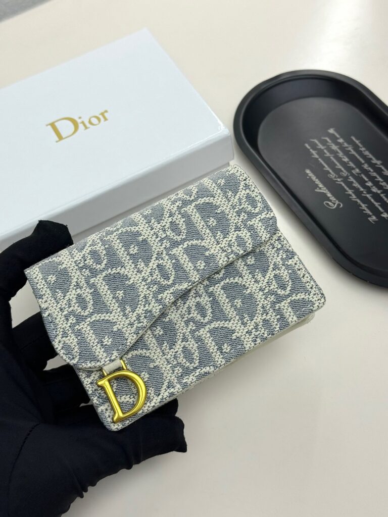 Dior 10 Oblique Black Calfskin Leather Card Holder editorial product context 2