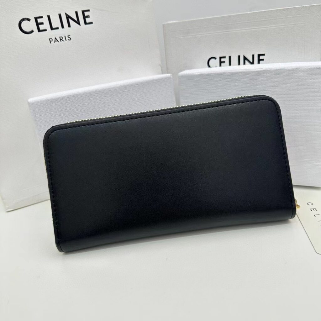 Celine A13 Triomphe Cuir 12 Large Black Calfskin Leather Wallet editorial product context 3